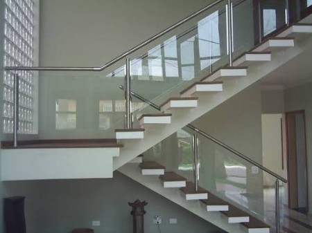 CORRIMÃO EM AÇO INOX